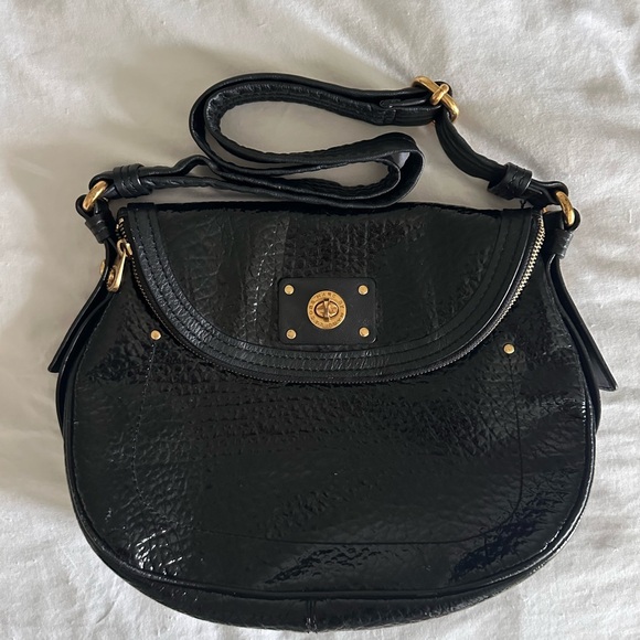 Marc by Marc Jacobs — Black patent leather reptile embossed saddle bag - Picture 1 of 4